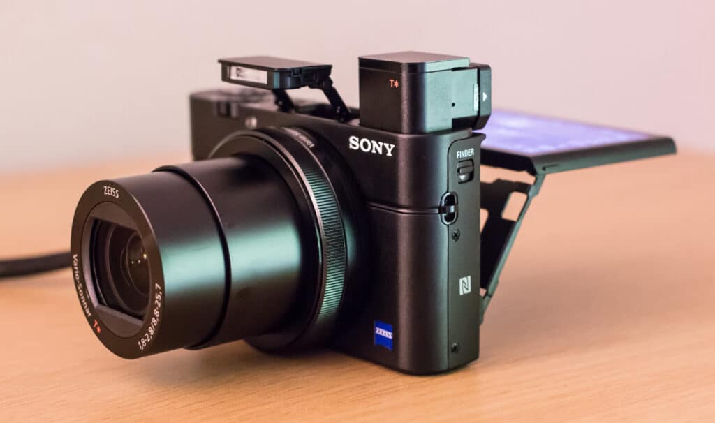 Sony RX 100 VII Premium Compact Camera