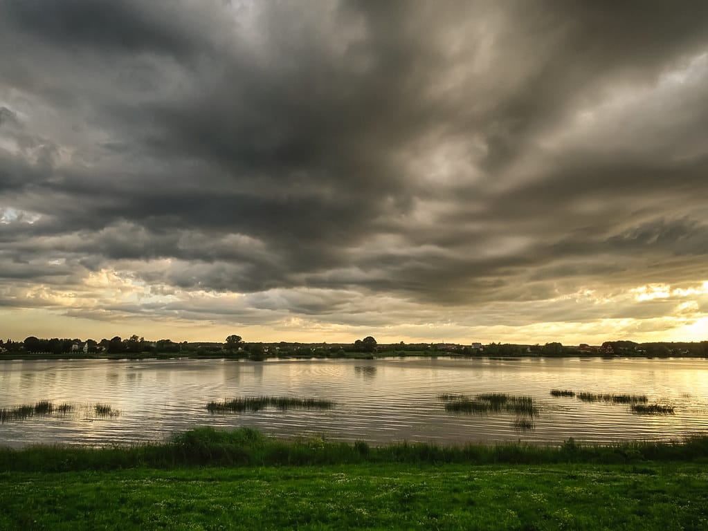 Canon R5 Landscape Photography - sense of depth