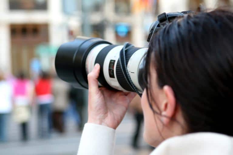 How to use Canon R5 eye tracking feature - Setting the focus on the subject